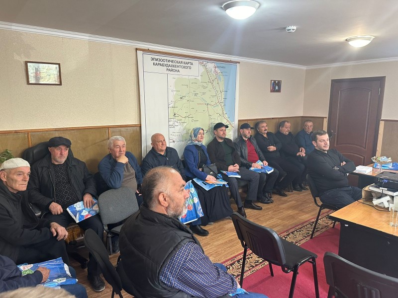 В Карабудахкенте состоялся семинар по птицеводству