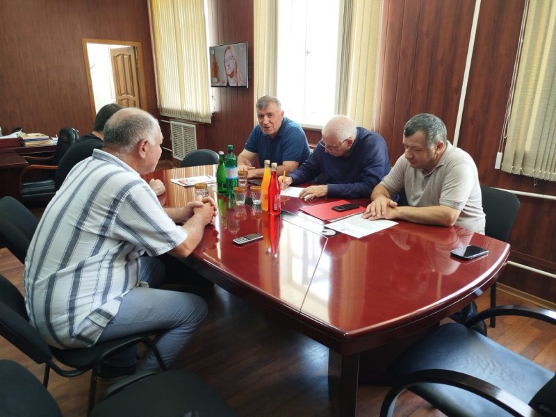 Председатель Комитета провел выездной прием граждан в Курахском районе