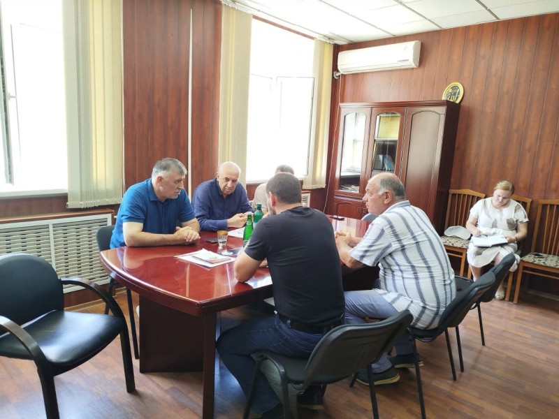 Председатель Комитета провел выездной прием граждан в Курахском районе