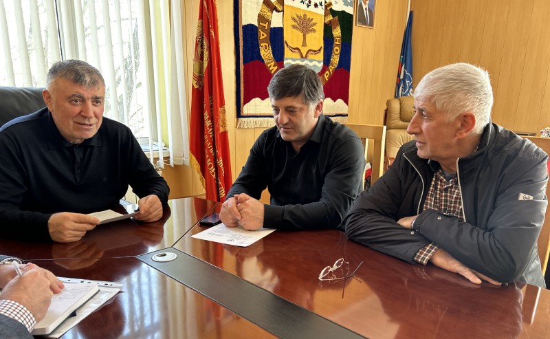 Председатель Комитета провел выездной прием граждан в Тарумовском районе