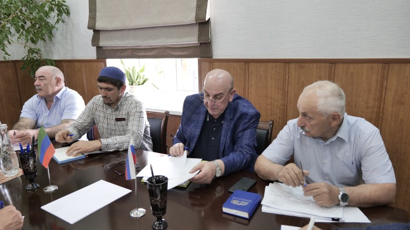 Состоялось совещание под руководством заместителя Председателя Правительства РД Наримана Абдулмуталибова