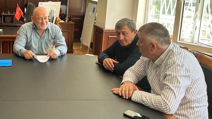 Председатель Комитета провел выездной прием граждан в Унцукульском районе