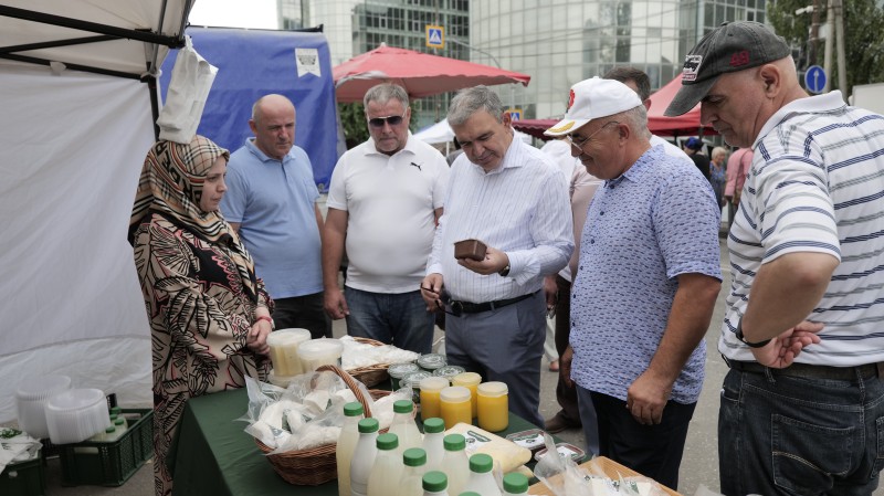 В городе Махачкале прошла сельскохозяйственная ярмарка