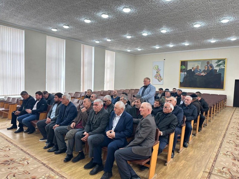 Вопросы зимовки и биркования животных обсудили в Тарумовском районе