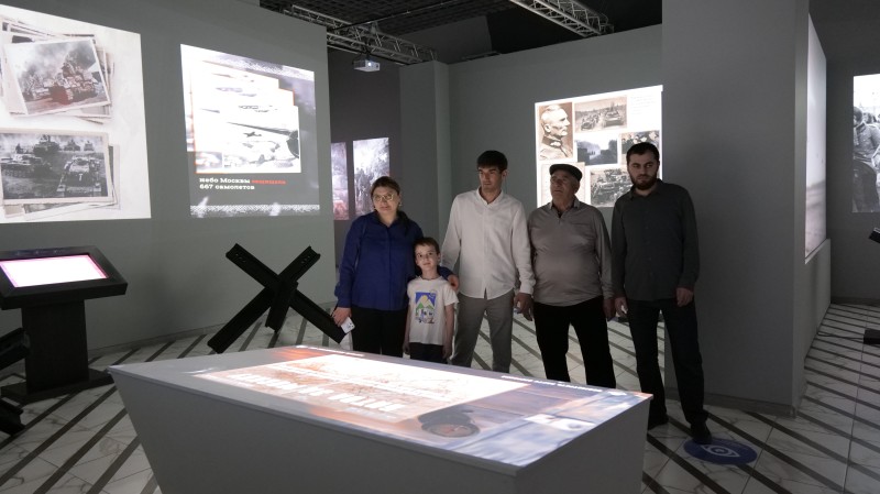 Ветеринарные специалисты посетили выставку, посвященную 80-летию Победы в Великой Отечественной войне