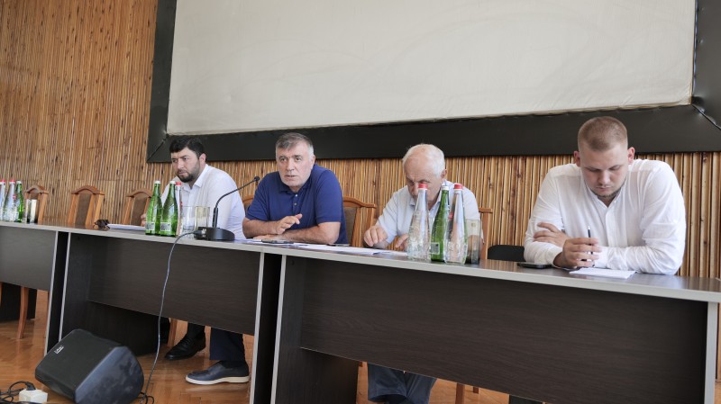 Председатель Комитета по ветеринарии РД провел совещание по идентификации животных