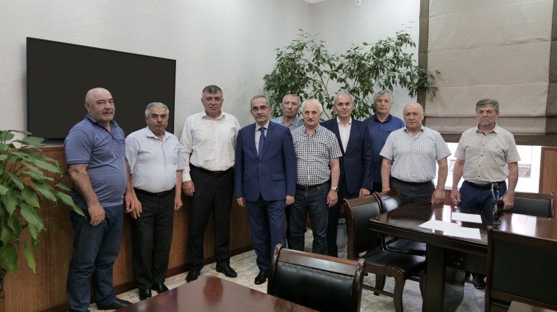 Нариман Абдулмуталибов встретился с коллективом Комитета по ветеринарии РД