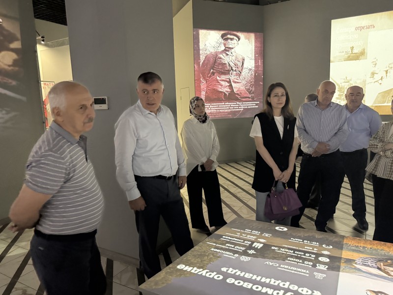 Работники Комитета по ветеринарии Республики Дагестан посетили выставку «Хроники Великой Победы»