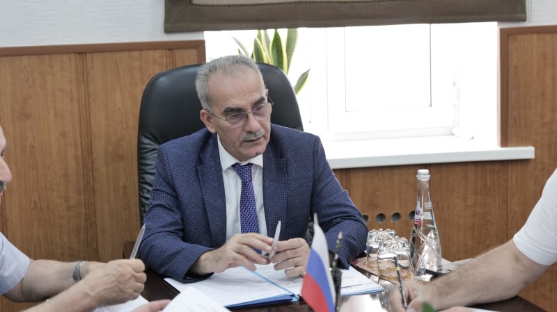 Состоялось совещание под руководством заместителя Председателя Правительства РД Наримана Абдулмуталибова