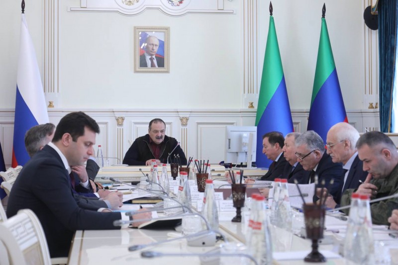 Глава Дагестана провел совещание по актуальным вопросам