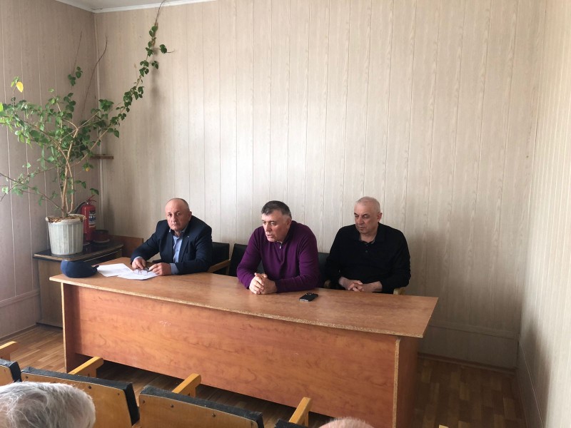 Магомед Шапиев принял участие в расширенном совещании Правительства РД в Левашинском районе