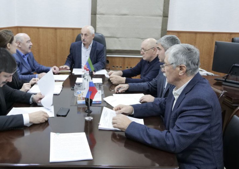 Отсутствие конфликта интересов подтверждено комиссией по вопросам госслужбы