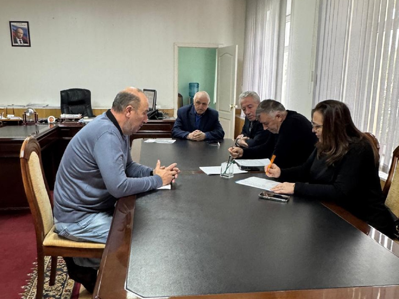 Председатель Комитета по ветеринарии провел выездной прием граждан в Кизляре