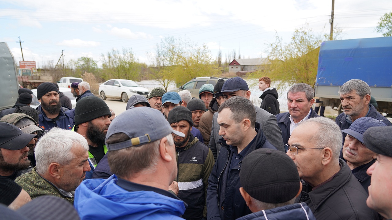 Заместитель министра сельского хозяйства России Роман Некрасов посетил Хасавюртовский район