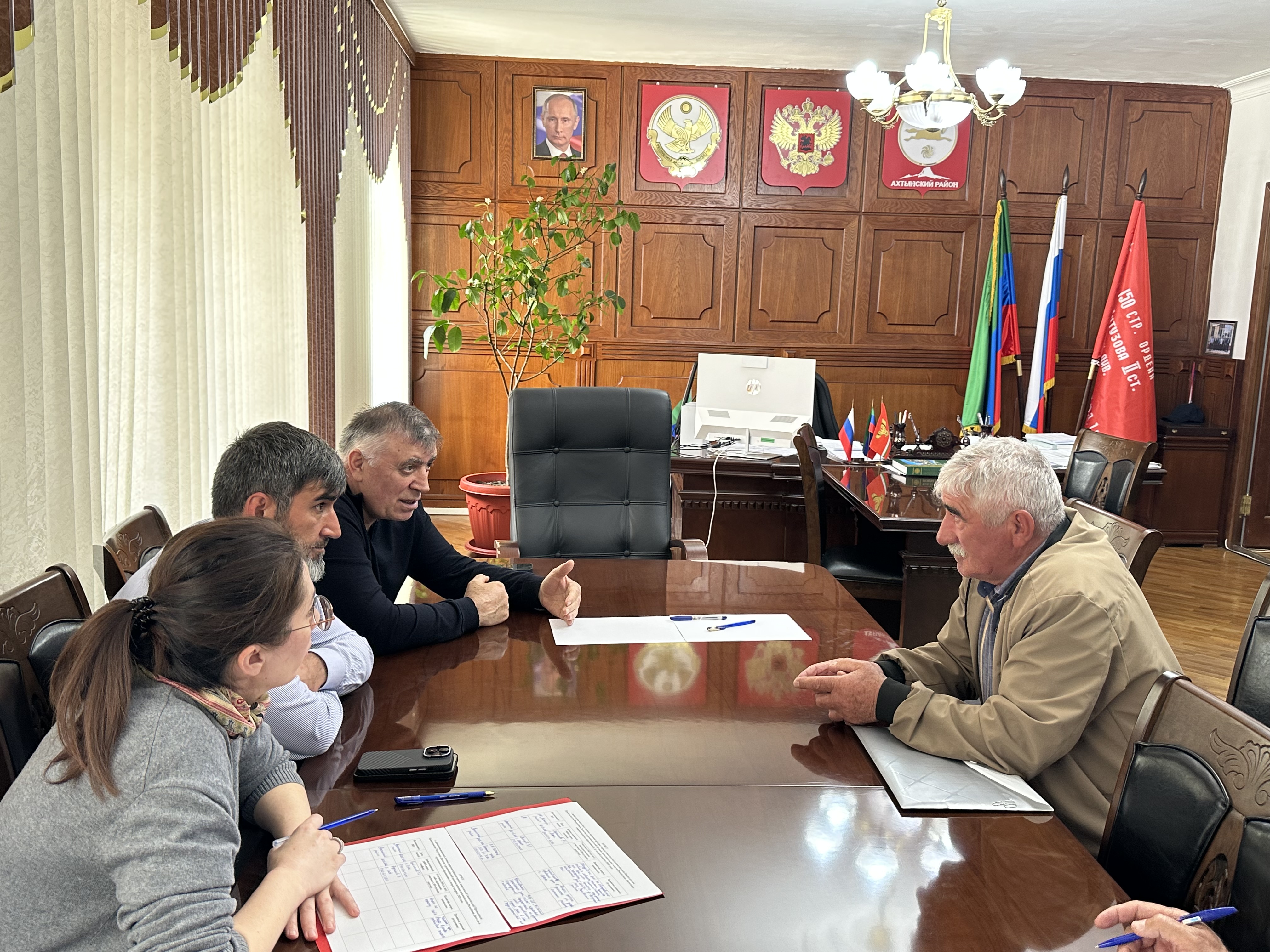 Председатель Комитета провел выездной прием граждан в Ахтынском районе